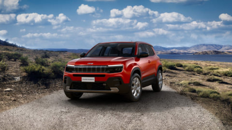 L'Avenger thermique arrive en France